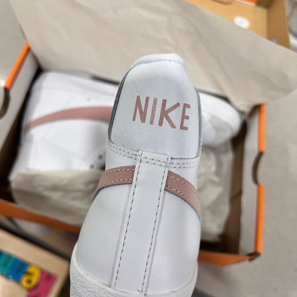 Nike Blazers - Picture 5 of 5